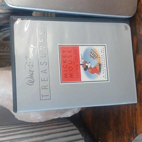 Walt Disney Treasures Mickey Mouse DVD Set - Picture 3 of 10
